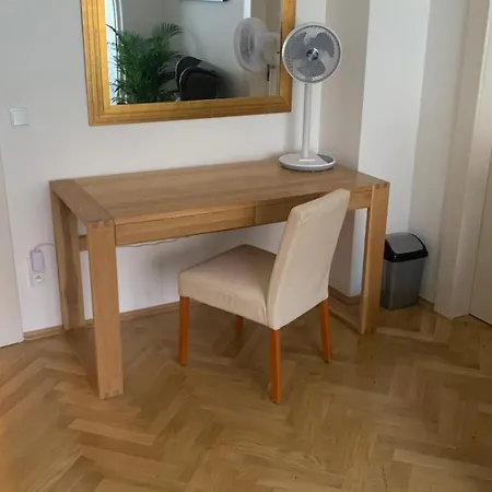Apartment Anenska By Charles Bridge 3 Prag